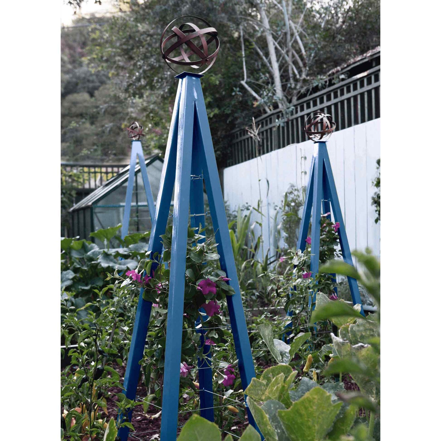 Akoris Garden Obelisk Large